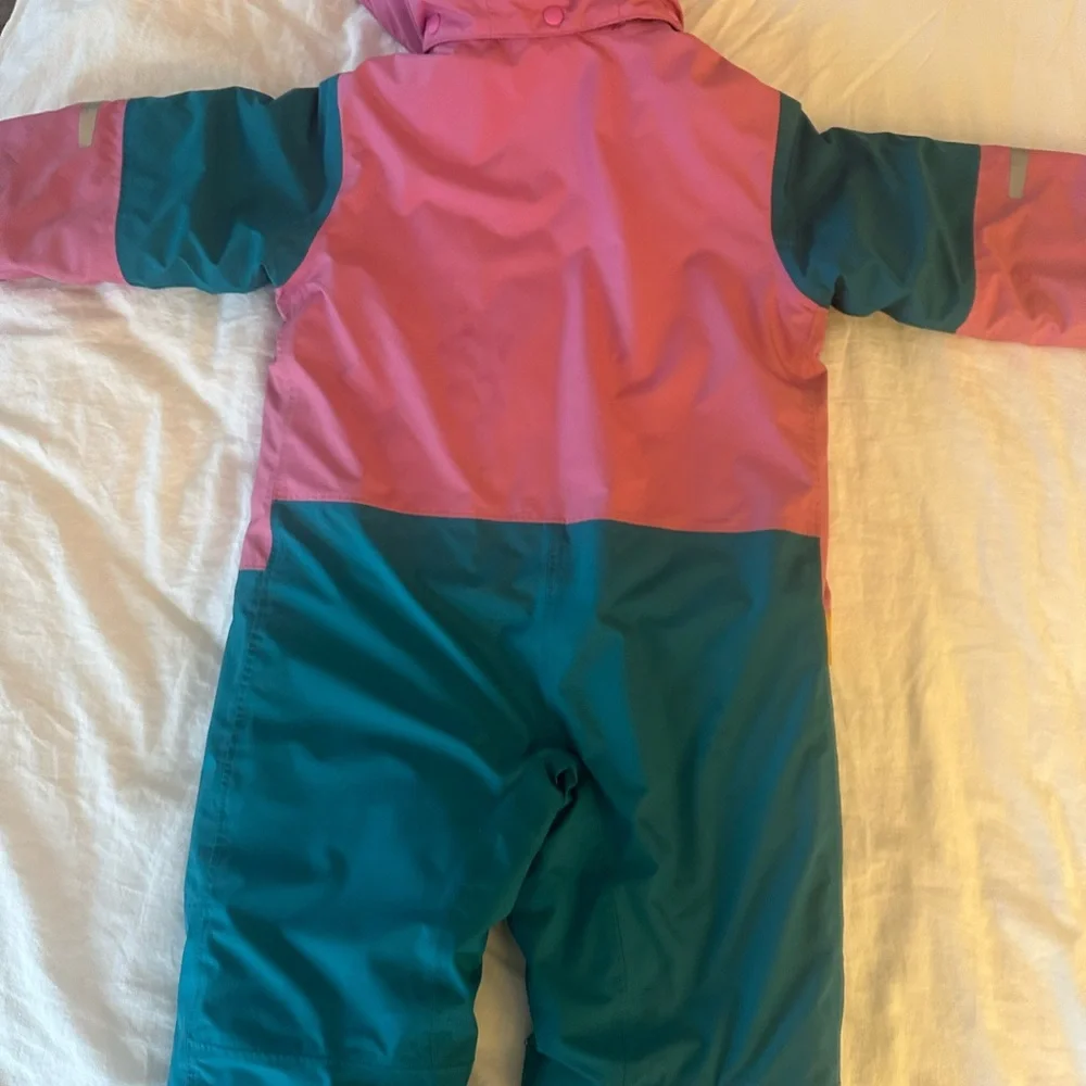 Patagonia Snow-pile snow suit 5T. Used/play condition. - Picture 11 of 11